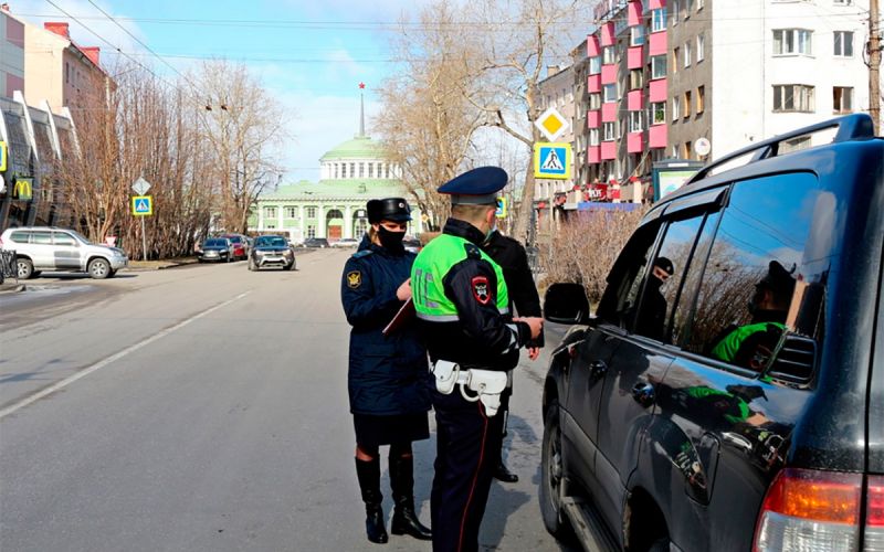 
            Массовое лишение прав, самые дорогие авто ГИБДД и другое. Автоновости дня
        