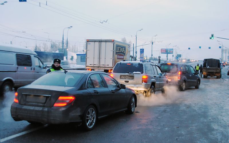 
            «Они резко тормозят». Как инспекторы ГИБДД выбирают, кого остановить
        